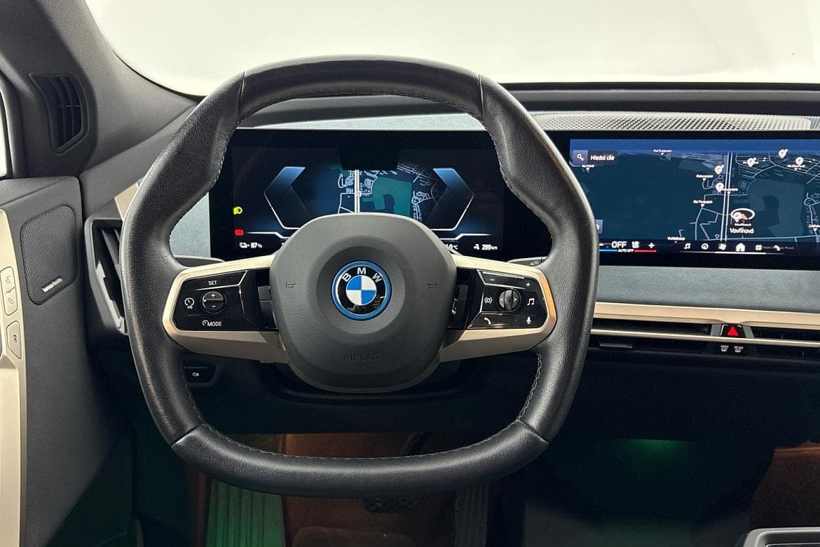 2023 BMW Ix - 8
