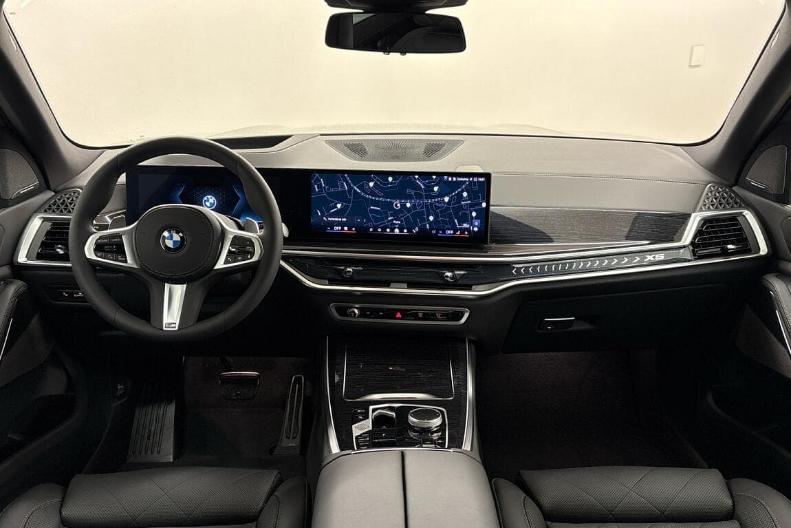 2025 BMW X5 - 7