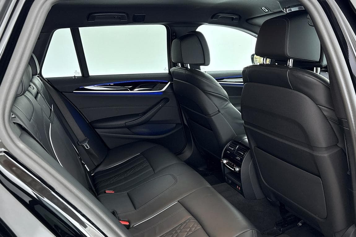 2023 BMW 5-Series - 11