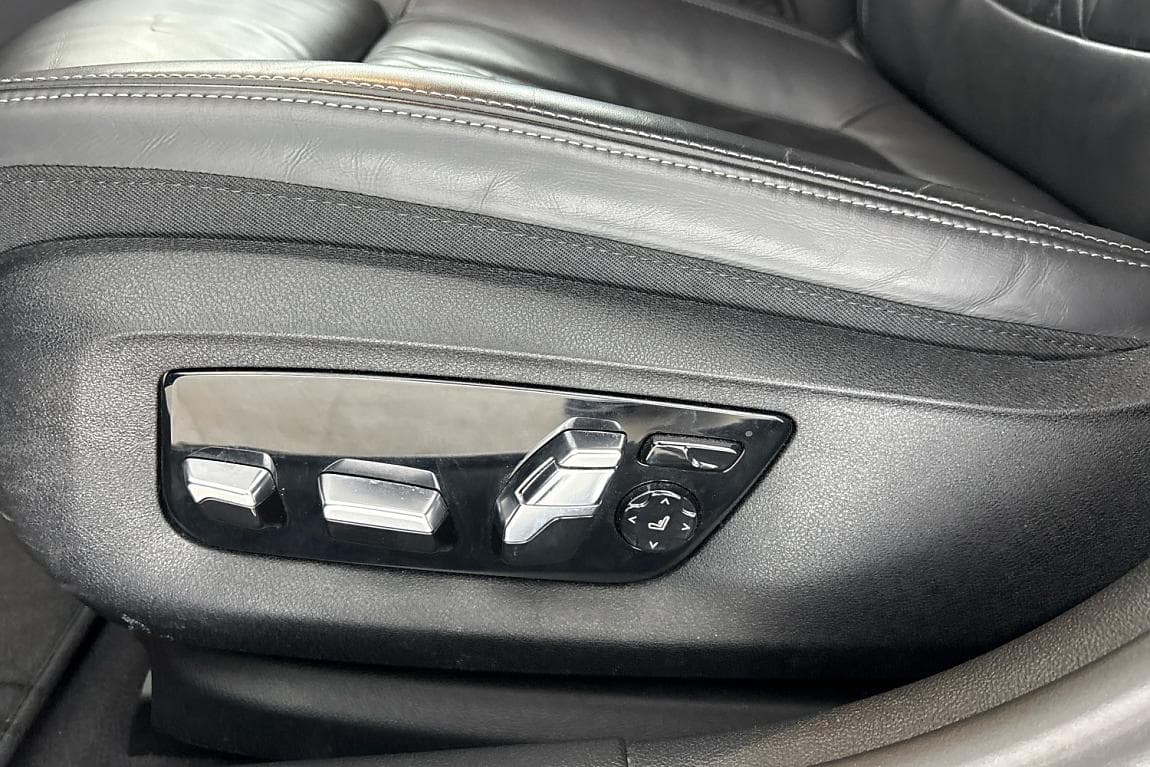 2023 BMW 5-Series - 19