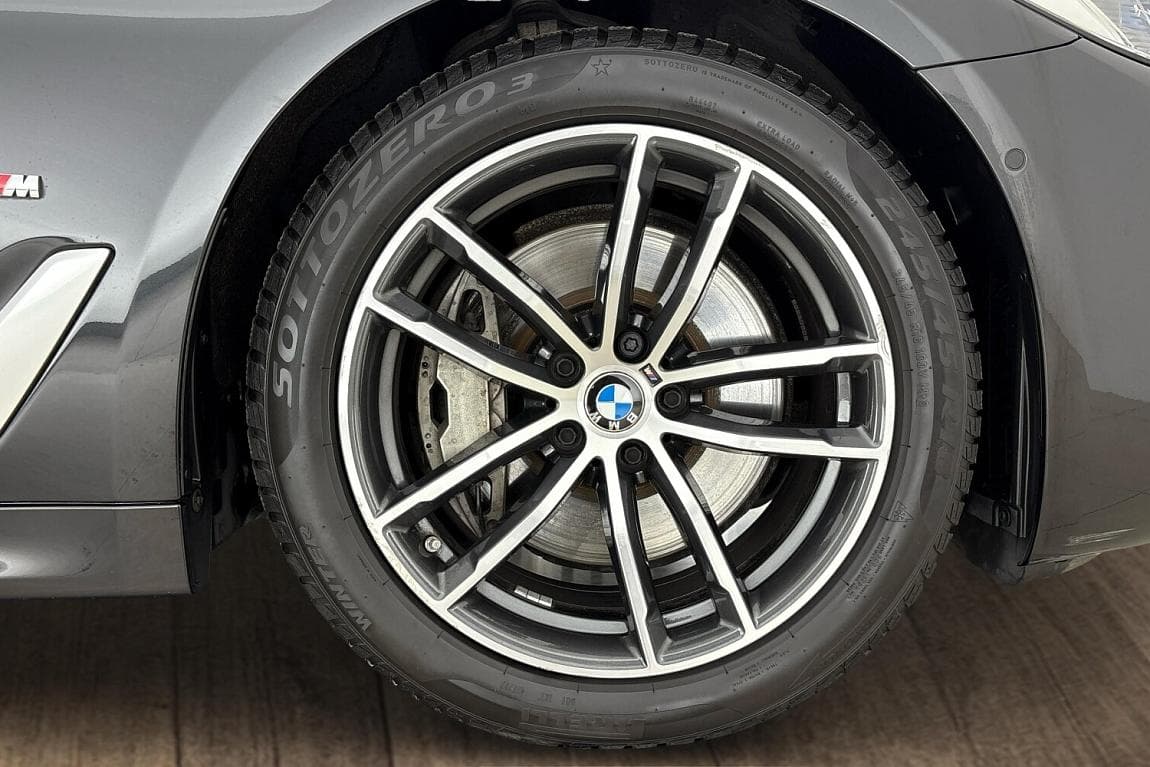 2023 BMW 5-Series - 5