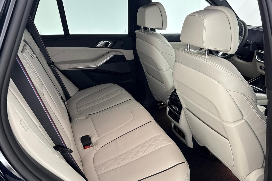 2025 BMW X5 - 11