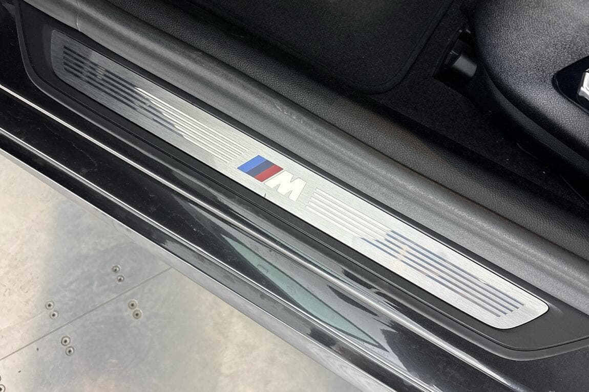 2022 BMW 5-Series - 16