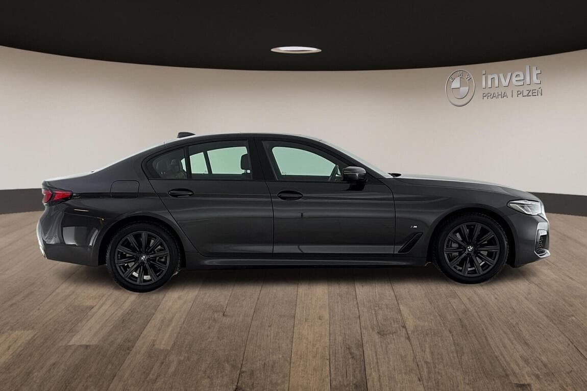 2022 BMW 5-Series - 2
