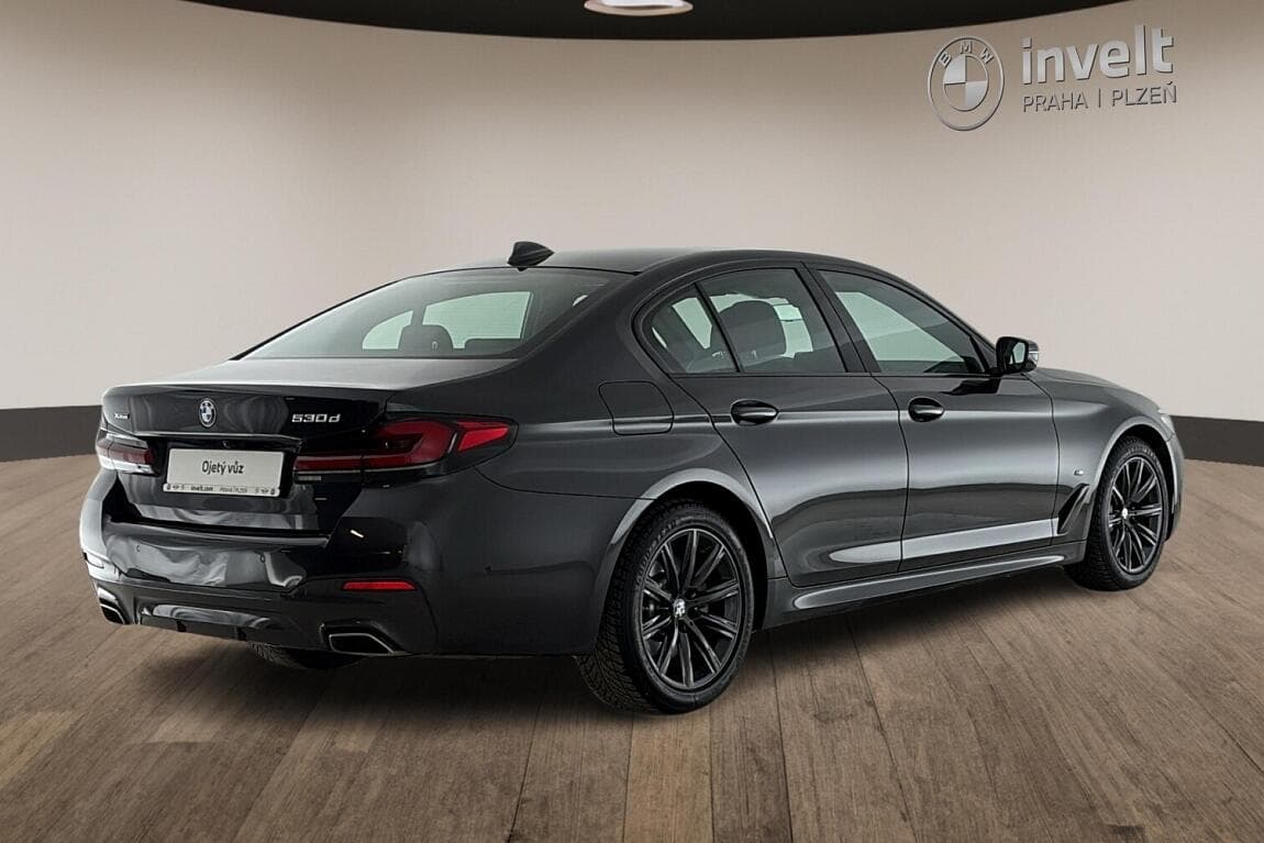 2022 BMW 5-Series - 3