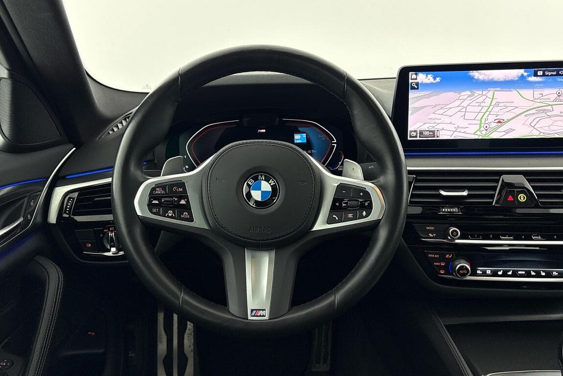 2022 BMW 5-Series - 8