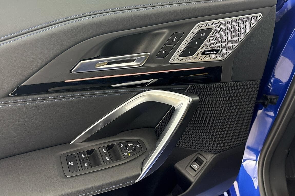2025 BMW X1 - 16