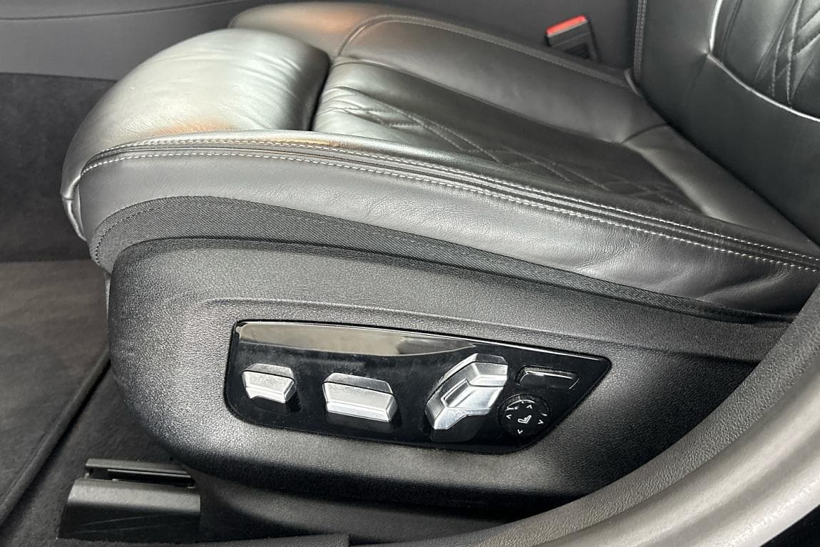 2021 BMW 5-Series - 13