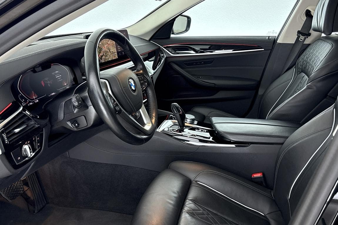 2021 BMW 5-Series - 6