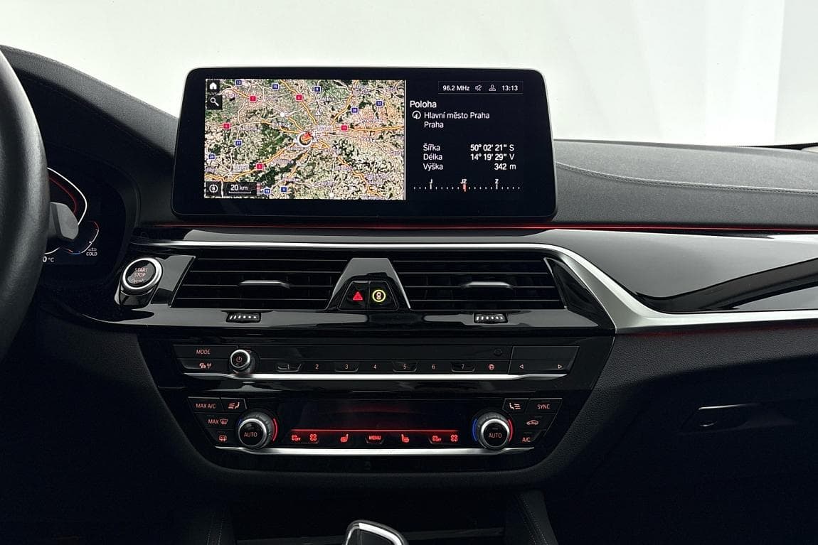 2021 BMW 5-Series - 9