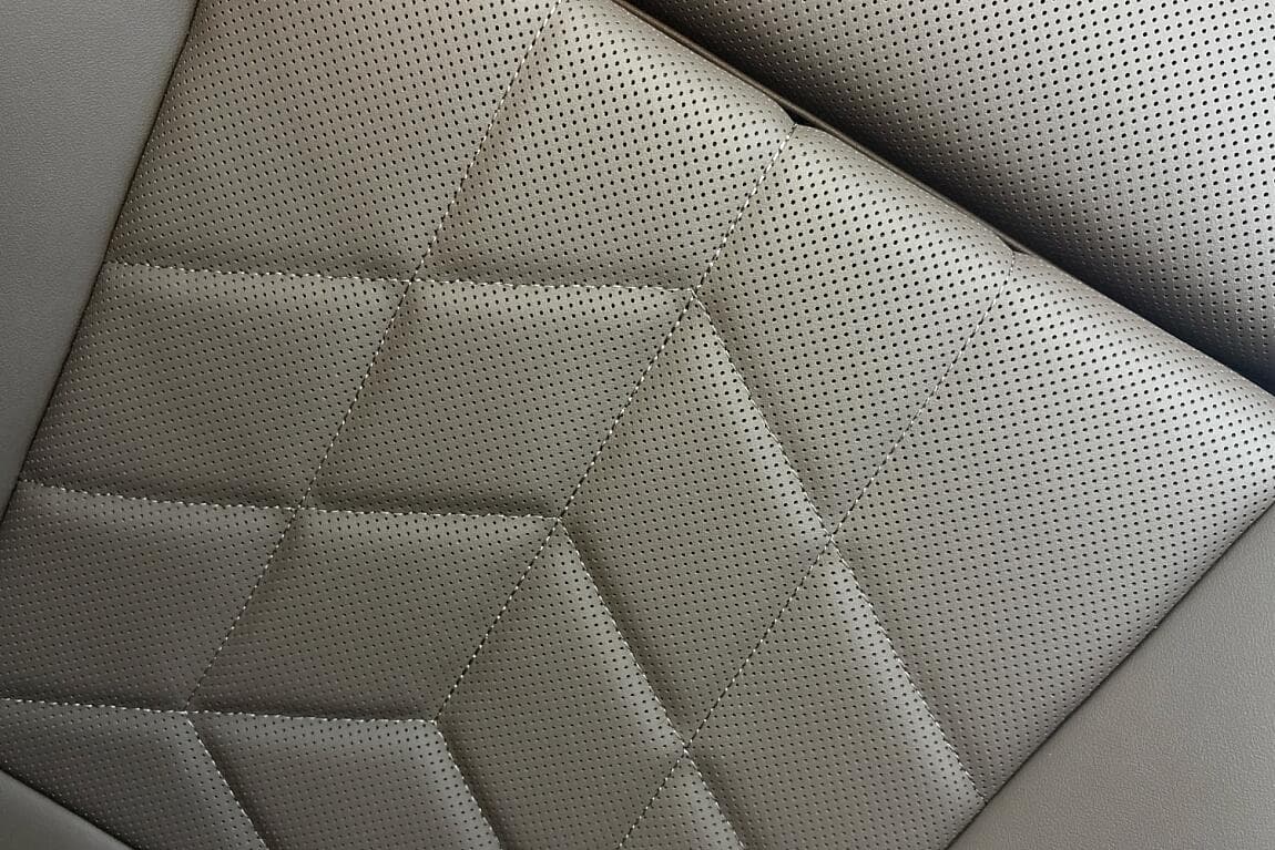 2025 BMW 5-Series - 12