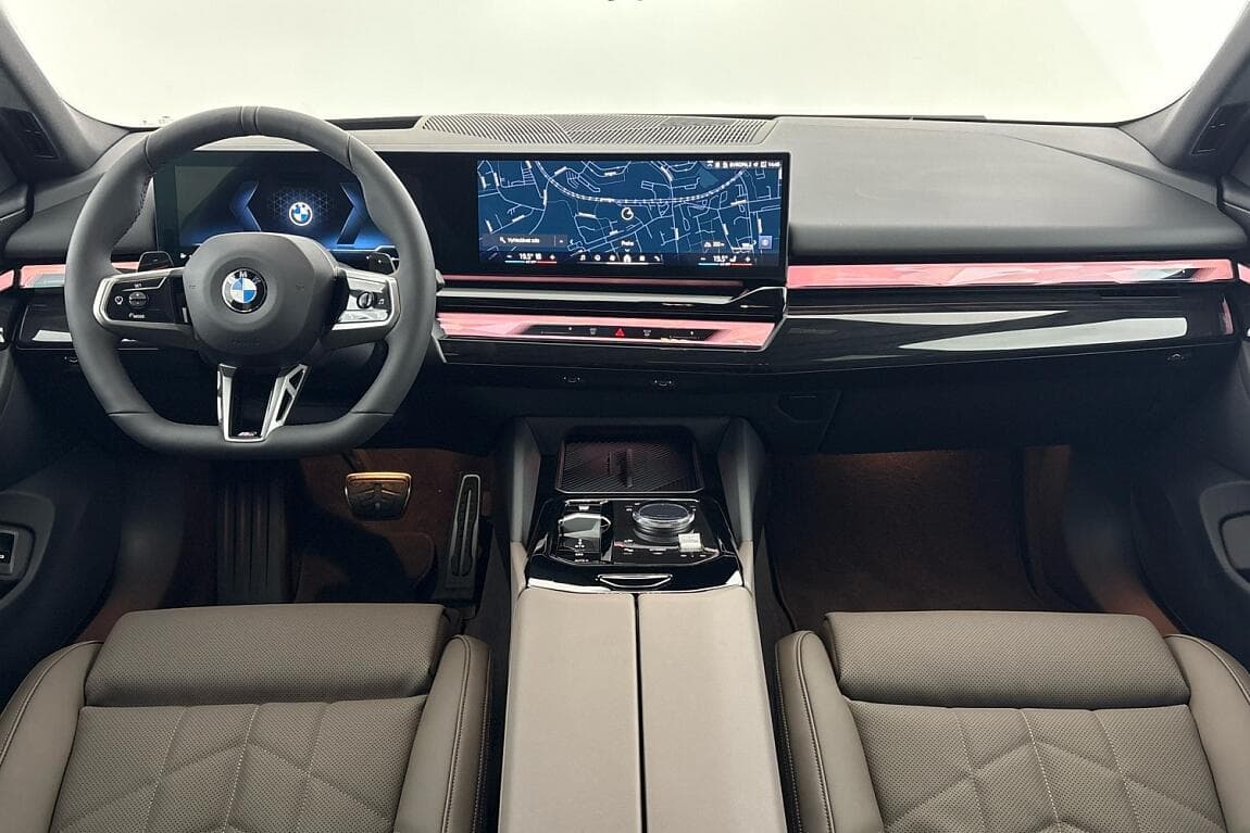 2026 BMW 5-Series - 14