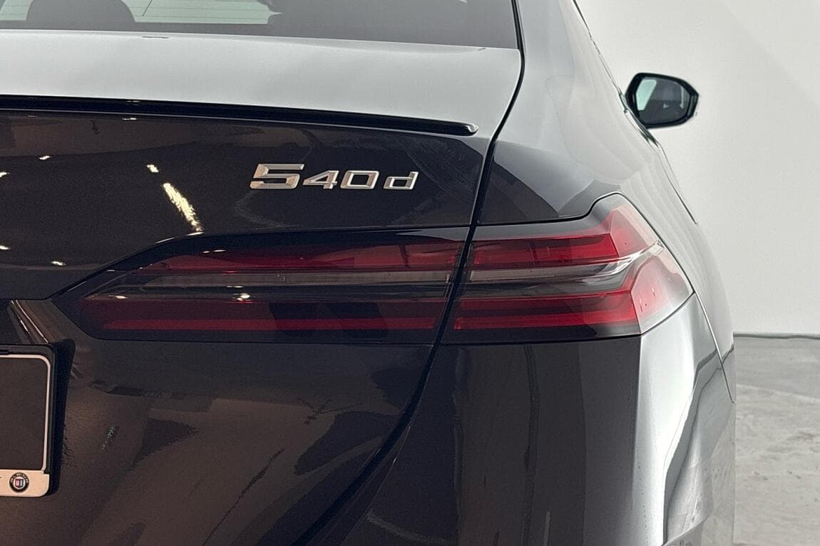 2025 BMW 5-Series - 4