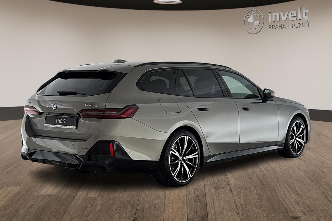 2025 BMW 5-Series - 3