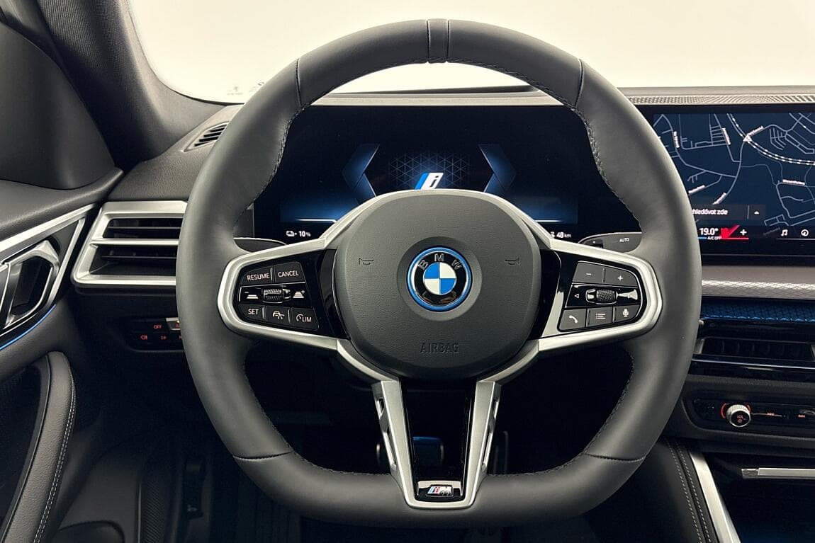 2025 BMW I4 - 20