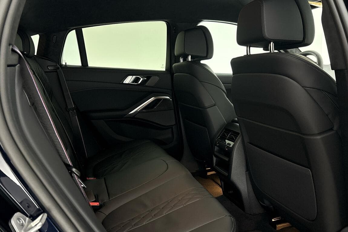 2025 BMW X6 - 8