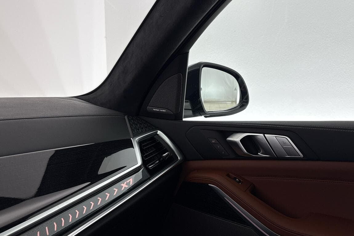 2026 BMW X7 - 19