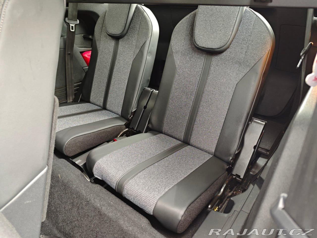 2020 Peugeot 5008 - 15