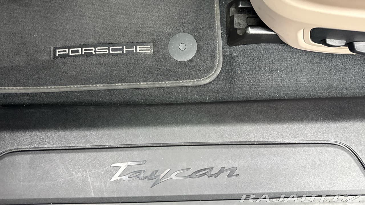 2023 Porsche Taycan - 19