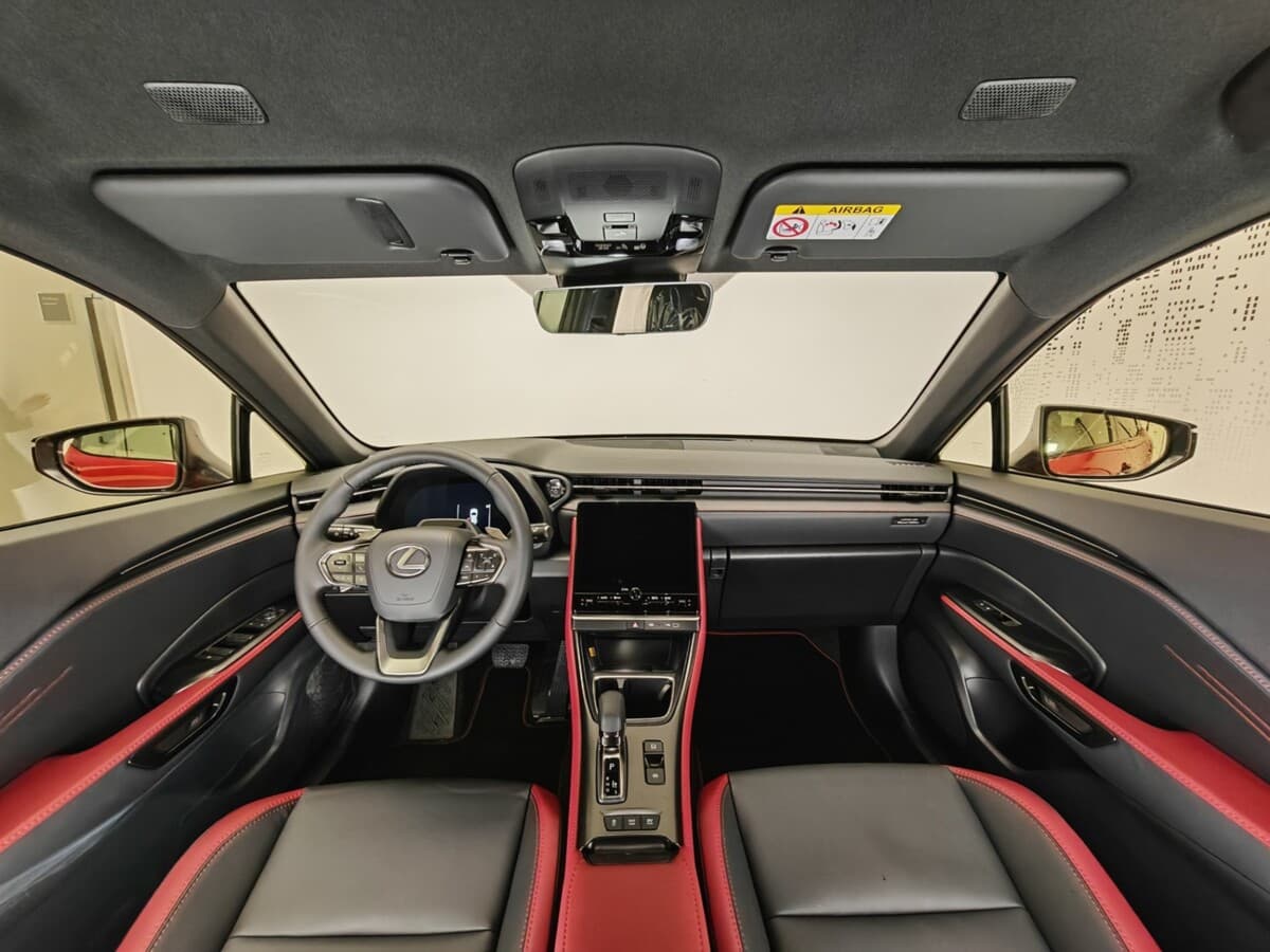 2025 Lexus Ostatní - 14