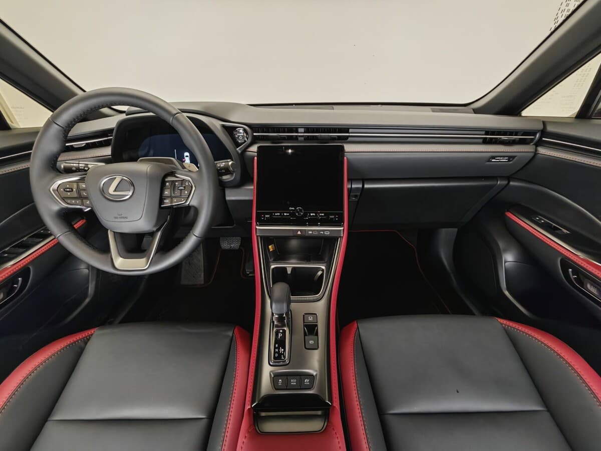 2025 Lexus Ostatní - 15