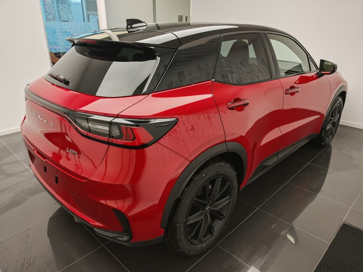 2025 Lexus Ostatní - 4