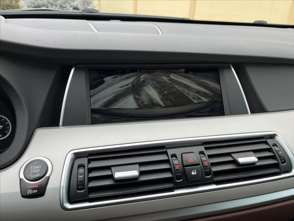 2015 BMW 5-Series - 13