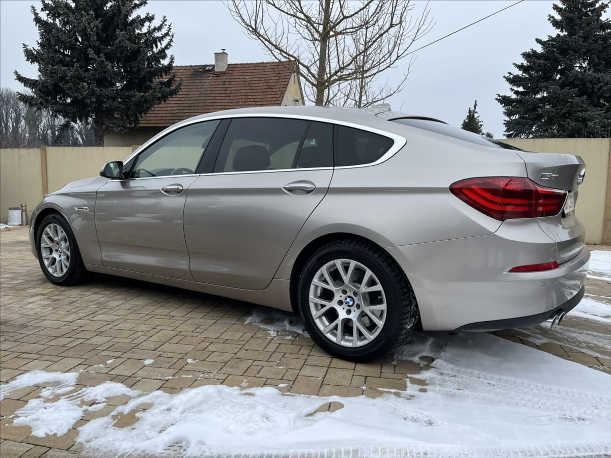 2015 BMW 5-Series - 6