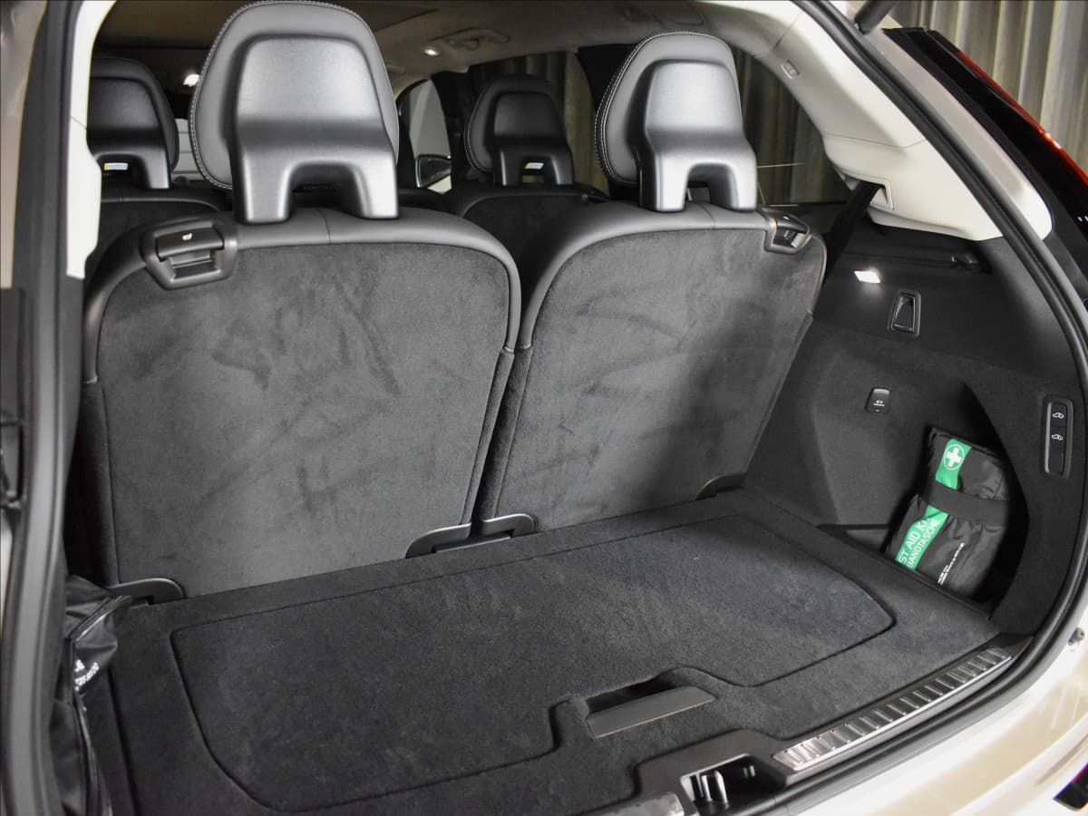 Volvo Xc90 - 8