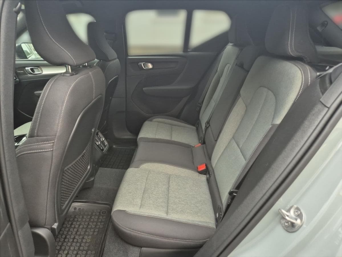 2023 Volvo Xc40 - 10