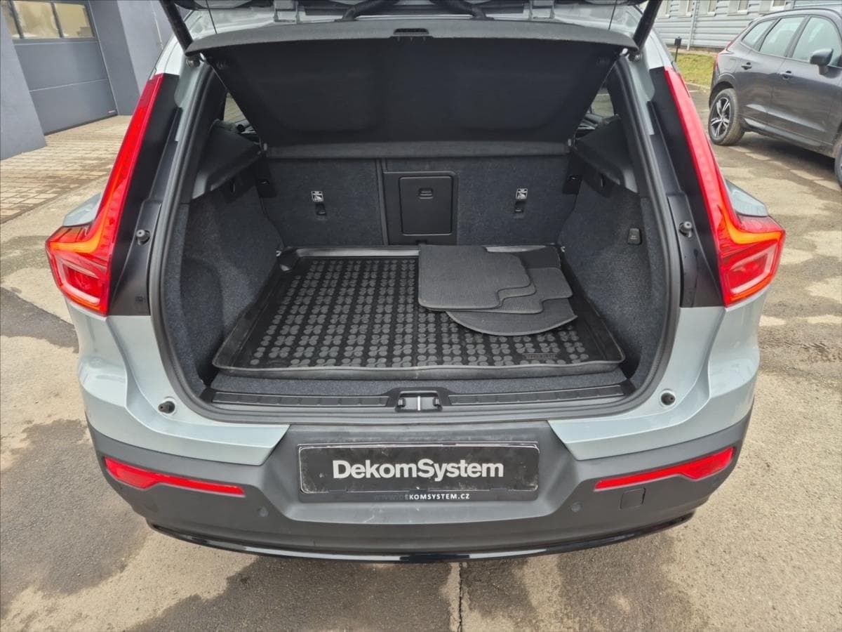 2023 Volvo Xc40 - 11