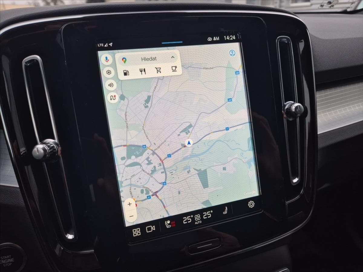 2023 Volvo Xc40 - 18