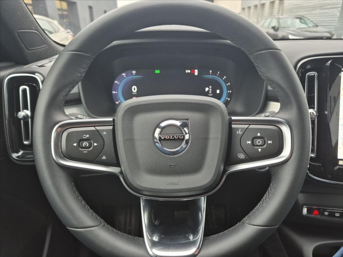 2023 Volvo Xc40 - 19