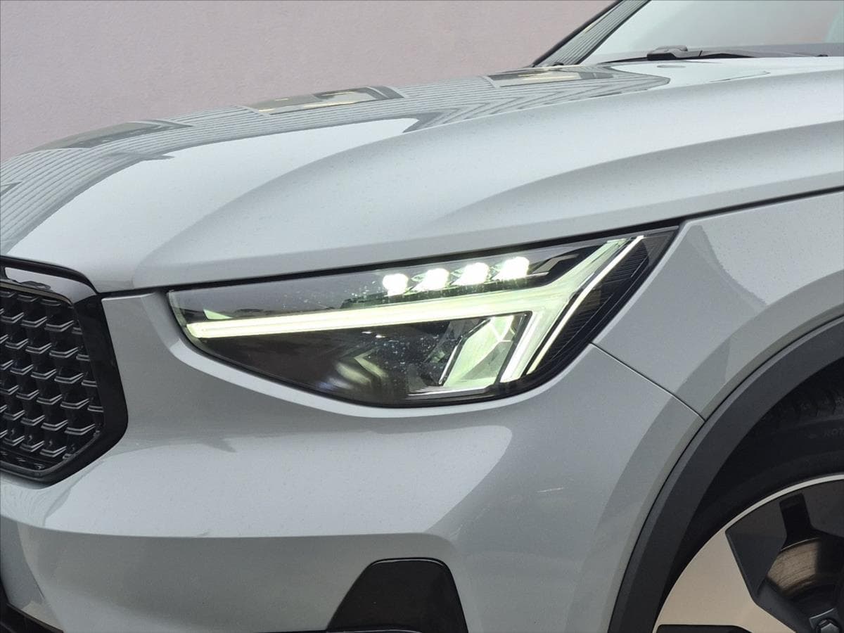 2023 Volvo Xc40 - 5