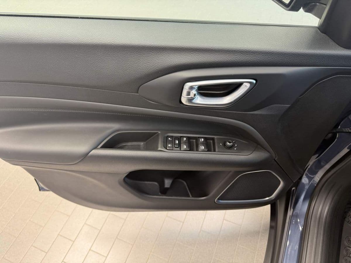 2025 Jeep Compass - 15