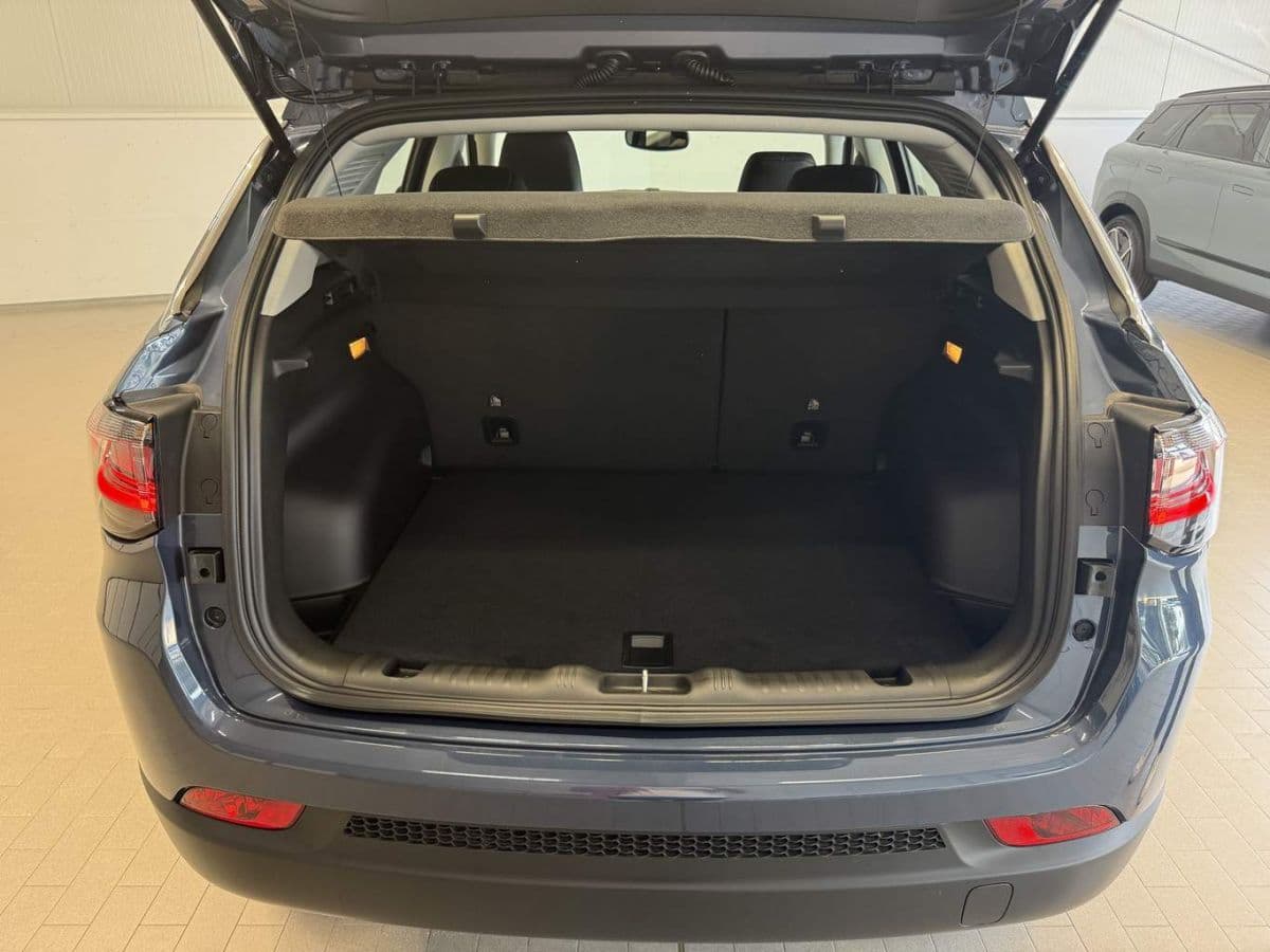 2025 Jeep Compass - 20