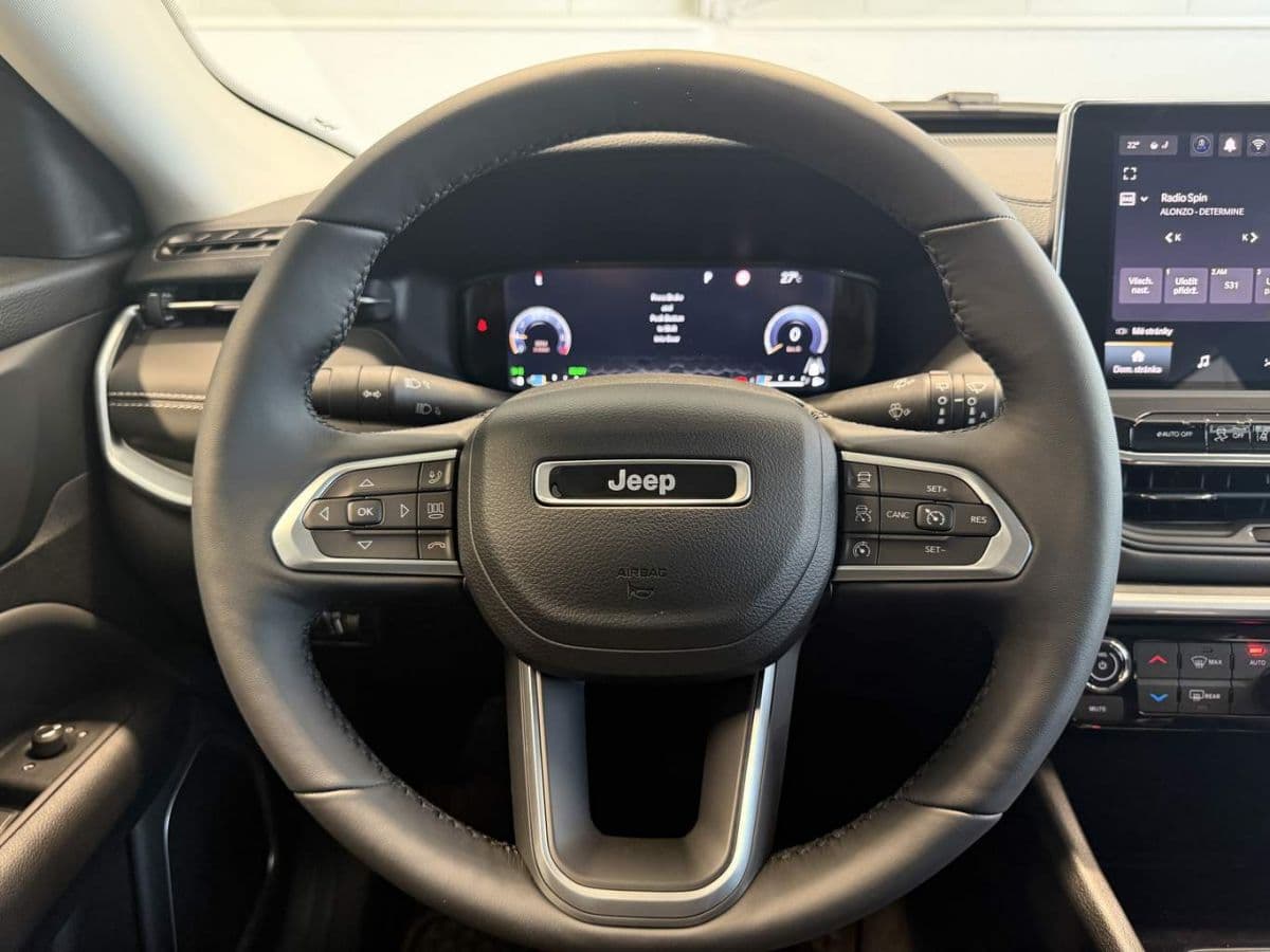 2025 Jeep Compass - 8