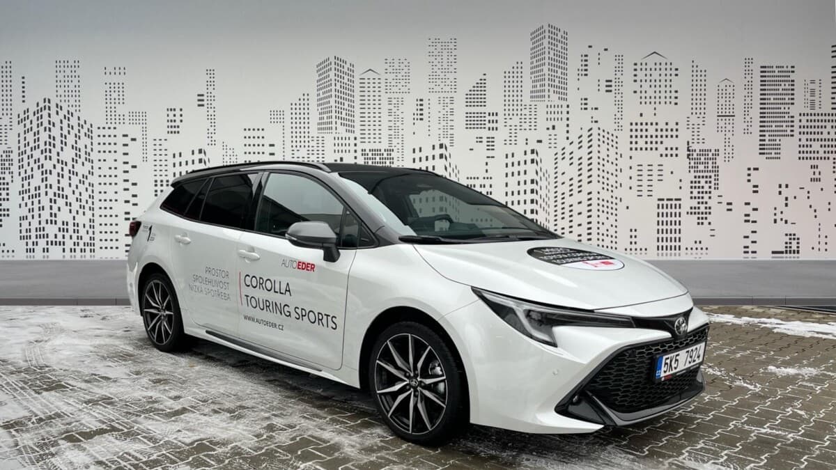2025 Toyota Corolla - 3