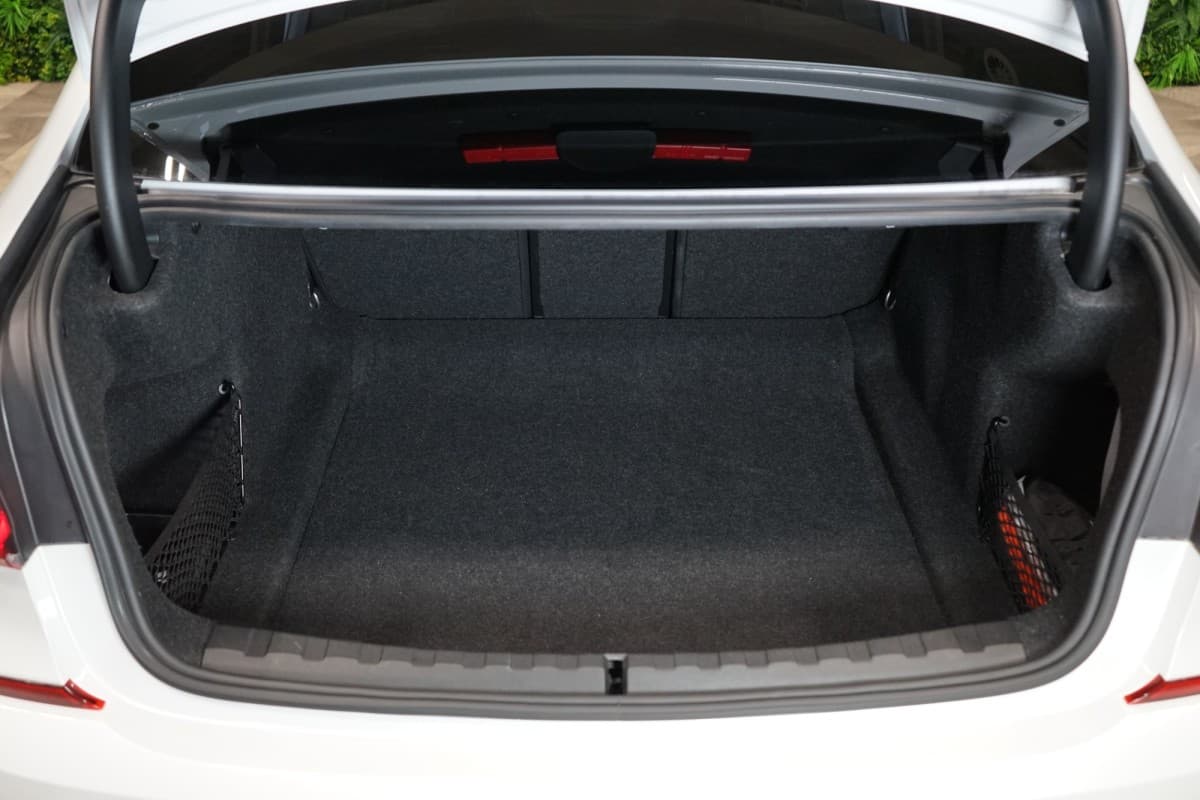 2020 BMW 3-Series - 18