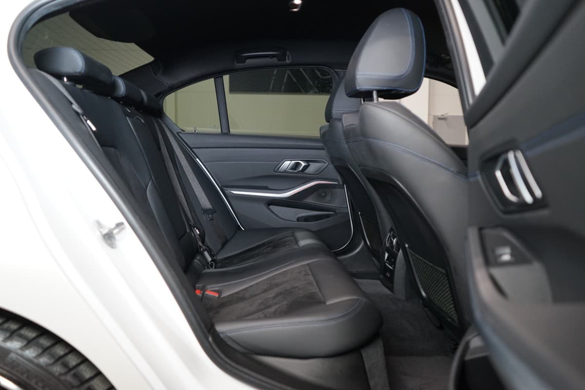 2020 BMW 3-Series - 19