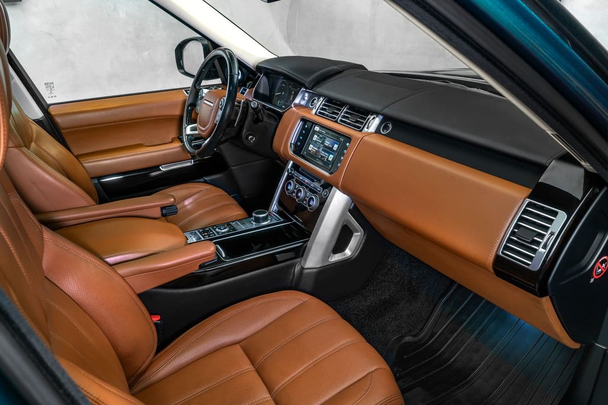 2016 Land Rover Range Rover - 12