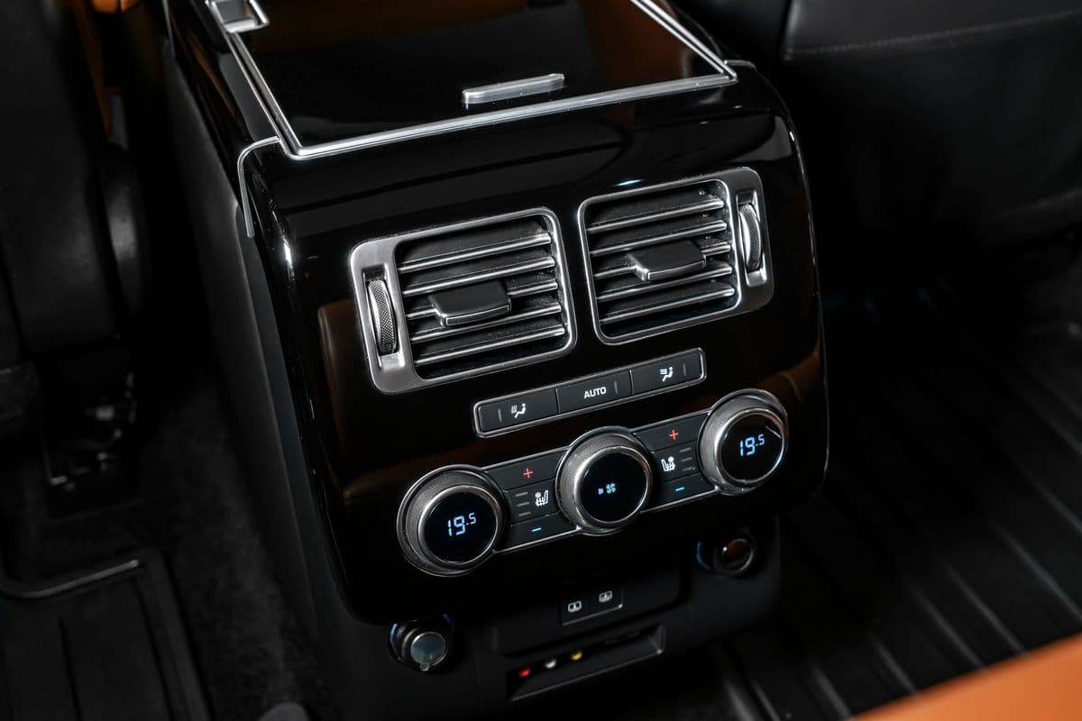 2016 Land Rover Range Rover - 19