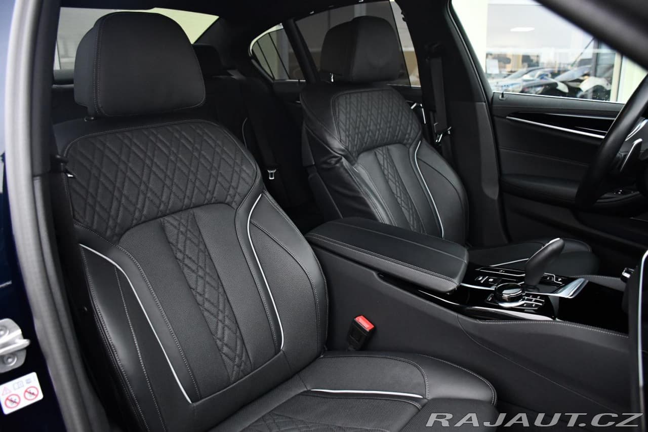 2022 BMW 5-Series - 14