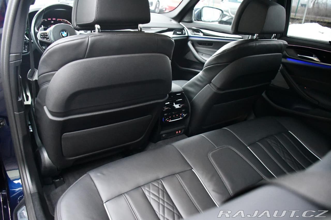 2022 BMW 5-Series - 18