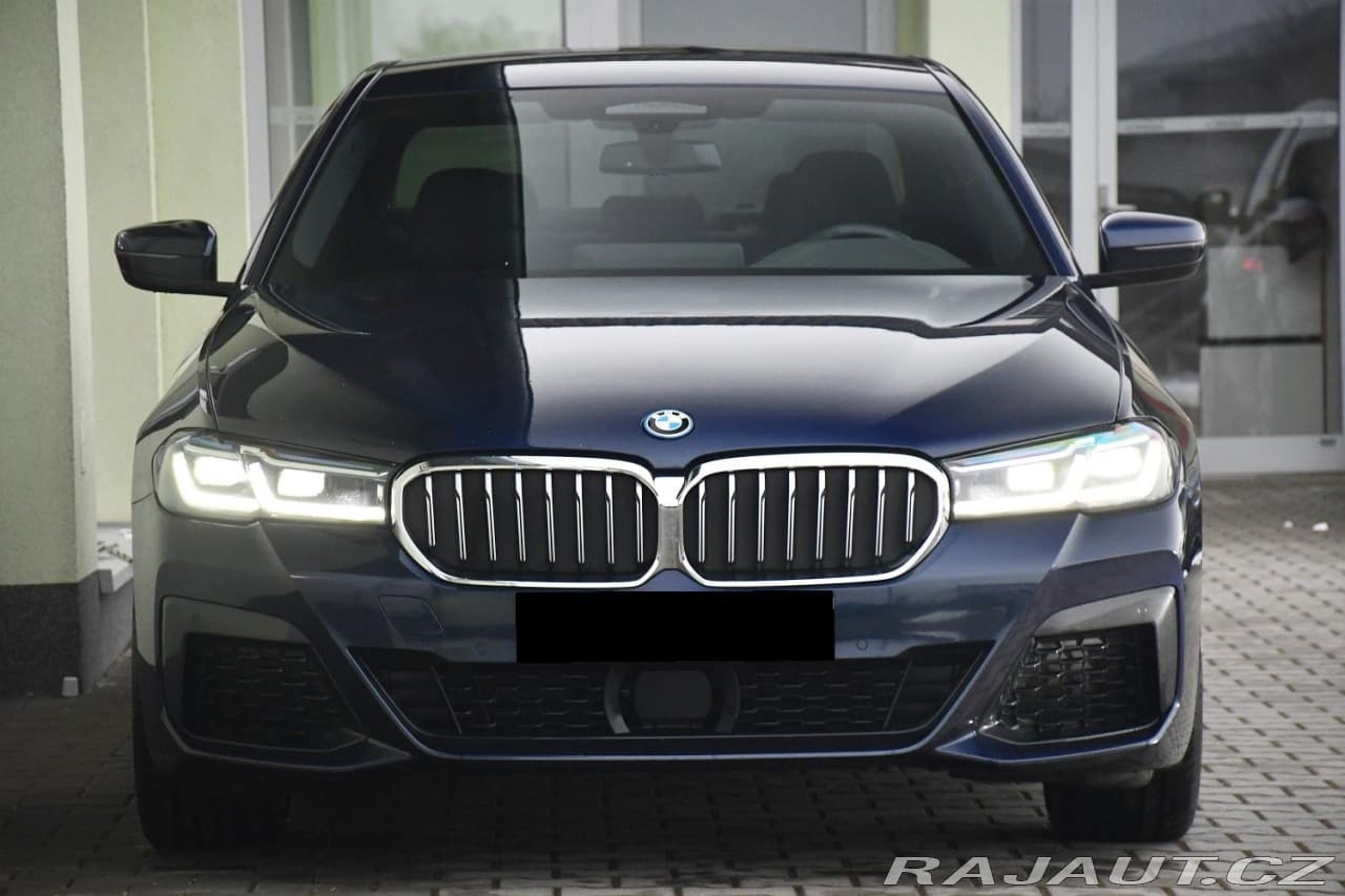 2022 BMW 5-Series - 8