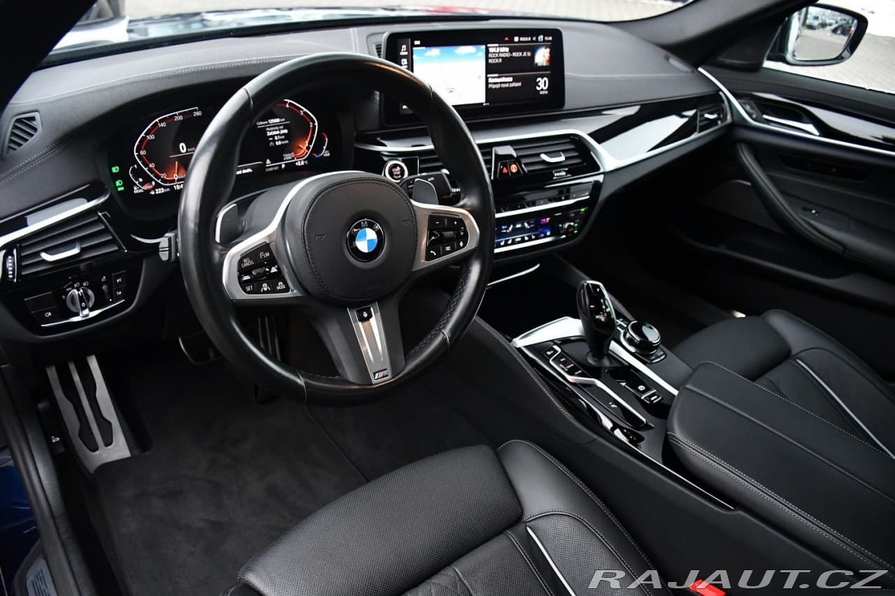 2022 BMW 5-Series - 9