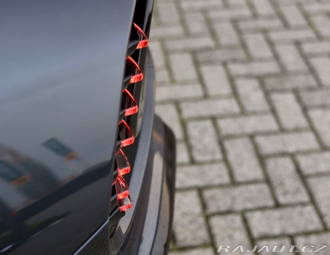 2024 Aston Martin Vanquish - 10