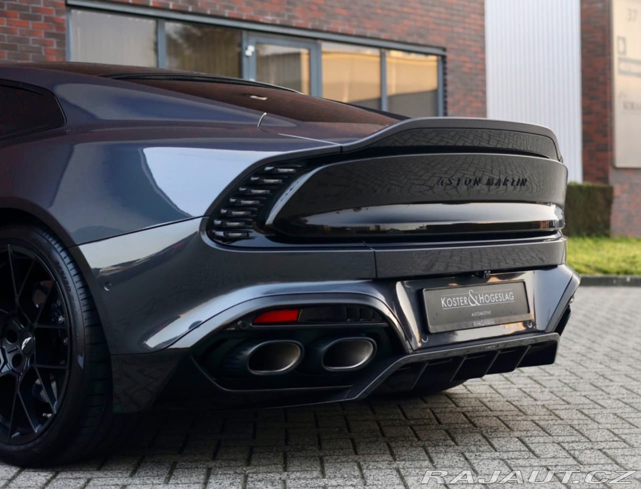 2024 Aston Martin Vanquish - 7