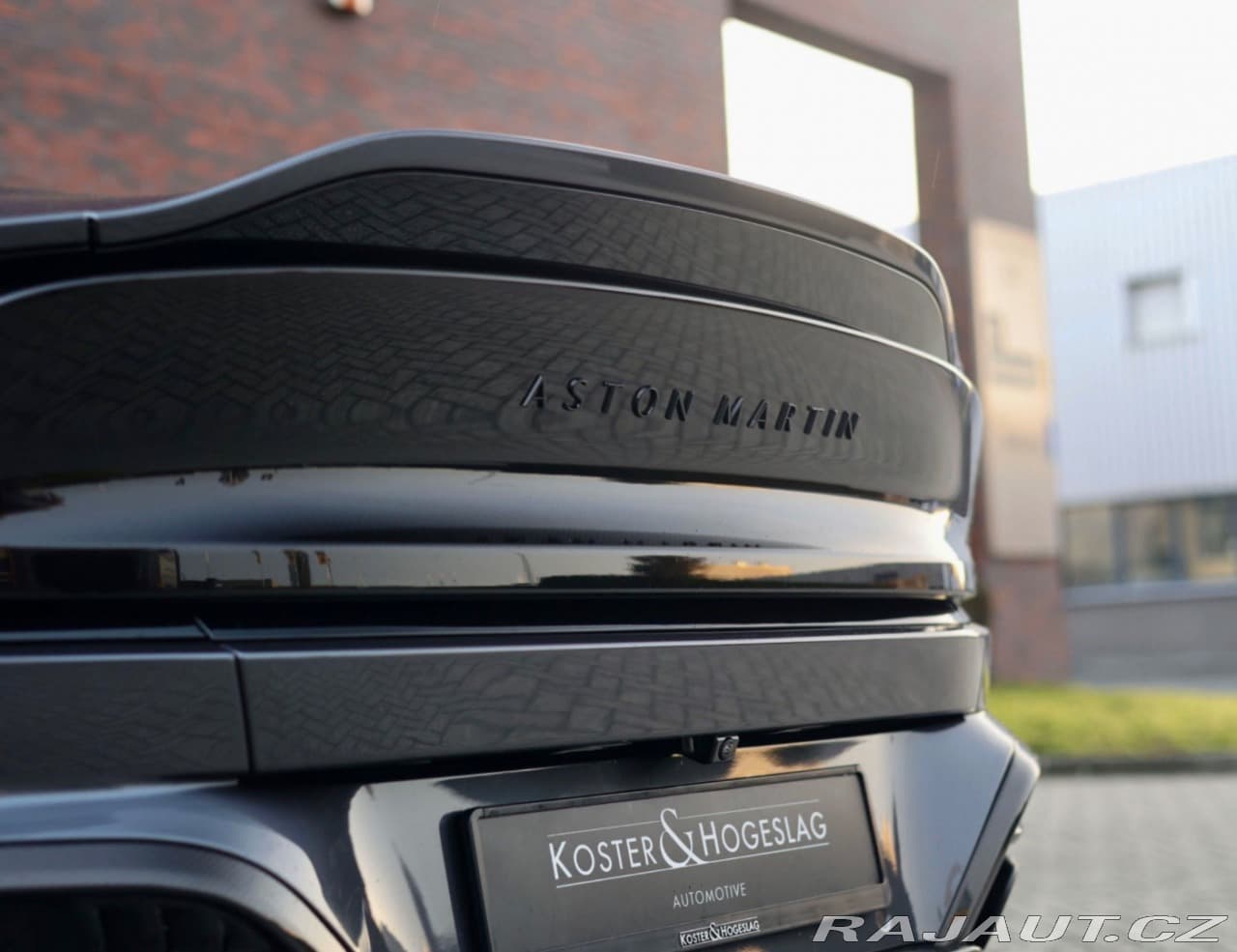2024 Aston Martin Vanquish - 8