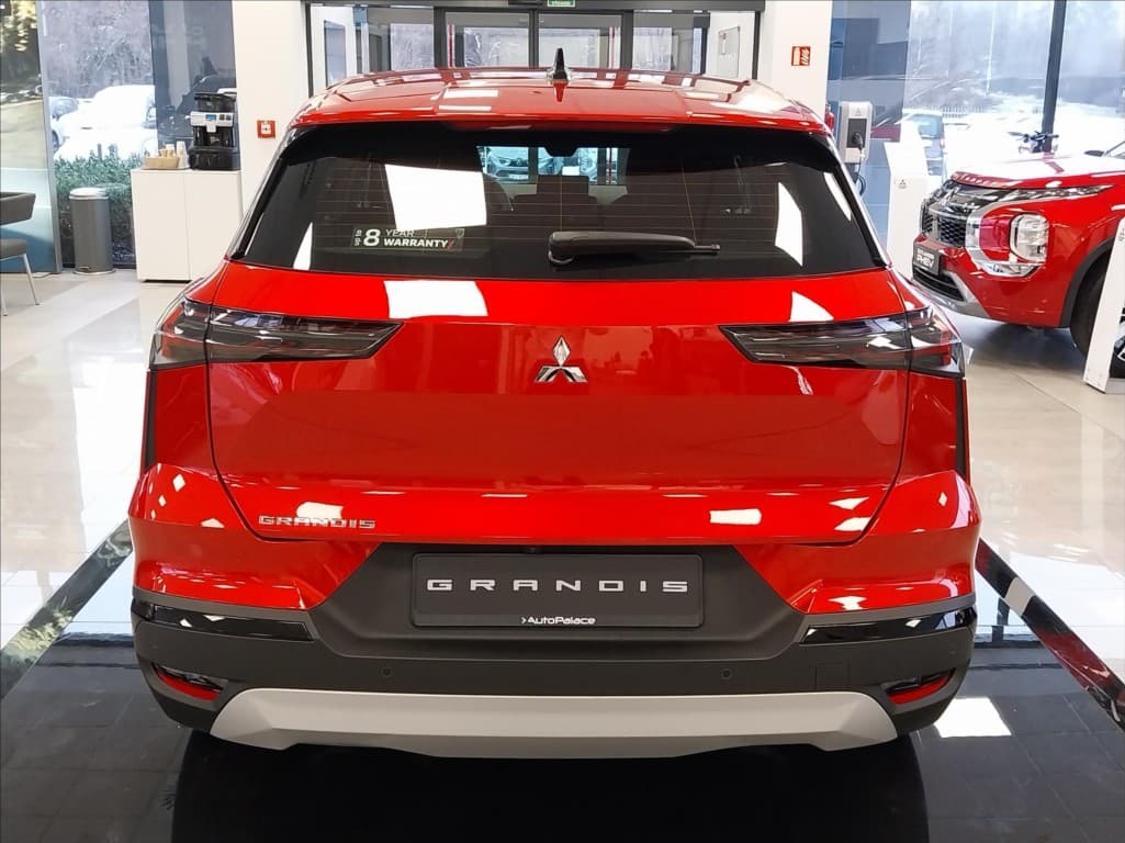 2025 Mitsubishi Grandis - 4